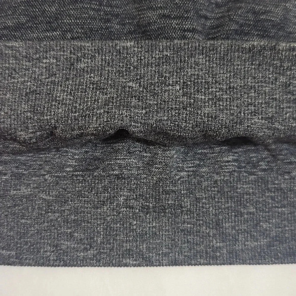 Gymshark Adapt Mark Seamless Sports Bra, Color Gray/Black Size M - Picture 7 of 14